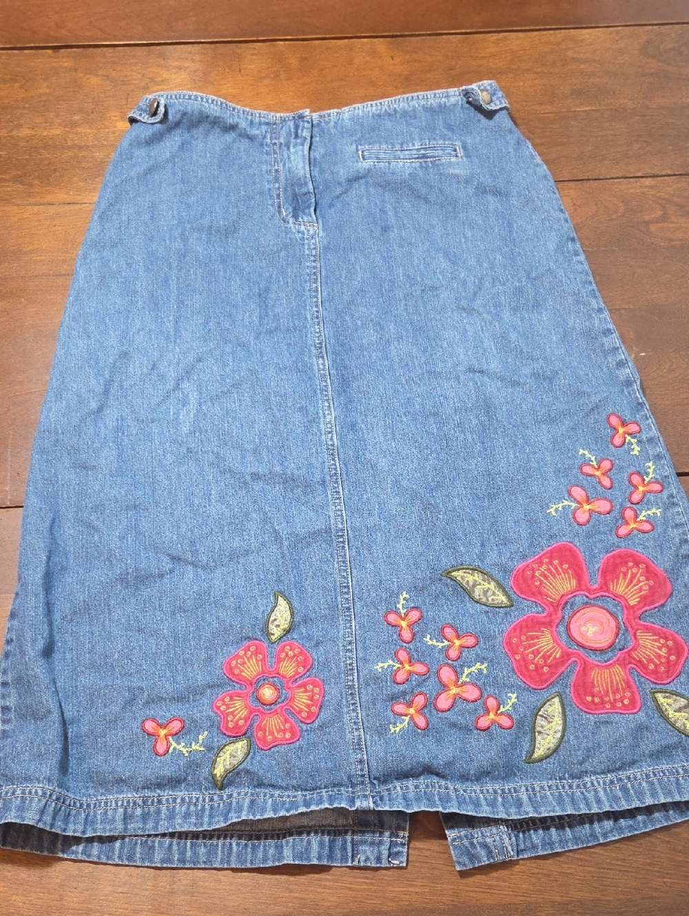 J. Jill Blue Denim Midi Skirt with Pink Floral Embroidery Y2K 90s Size 4
